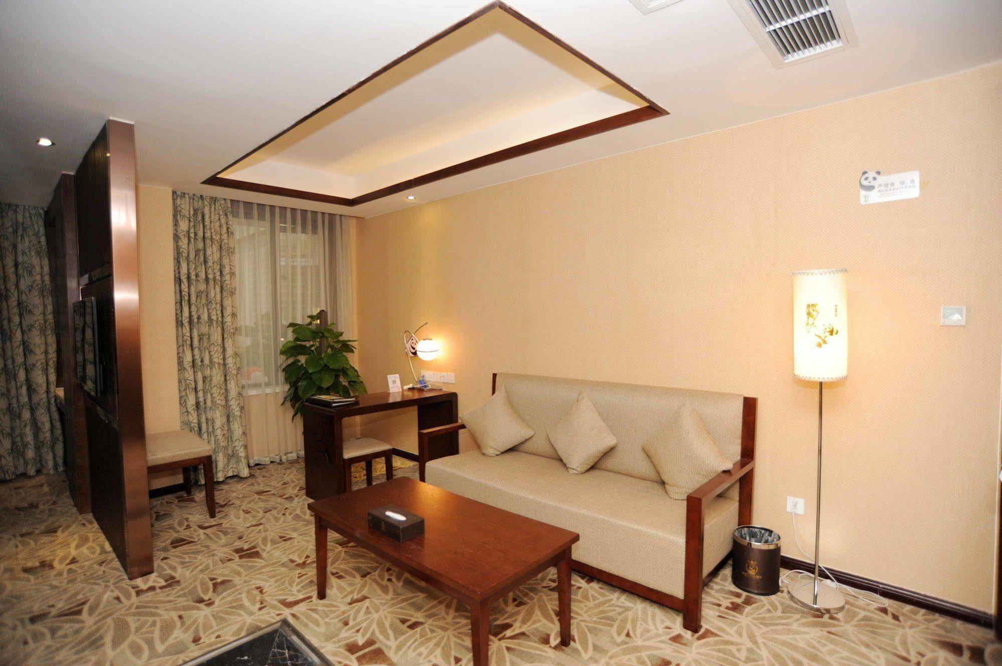 Chengdu Panda Prince Culture Hotel Exterior foto